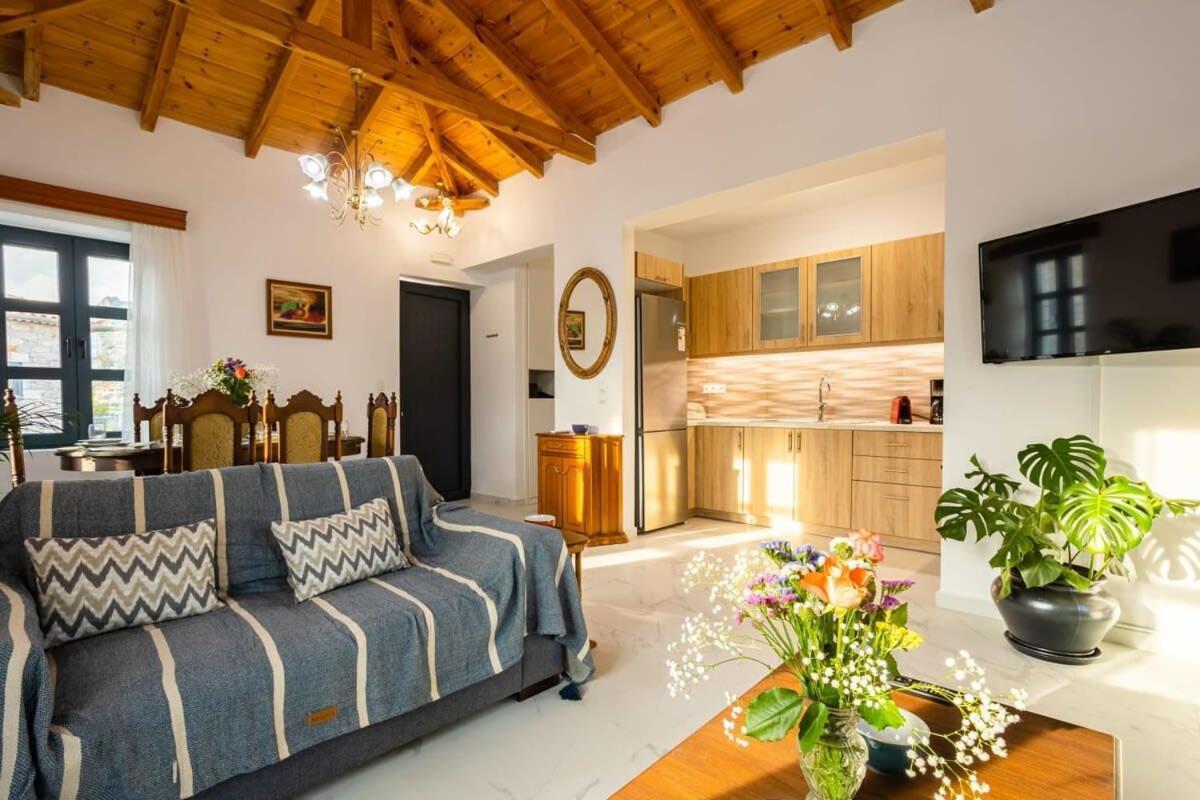 Mani Stone Built Home A Breath Away To The Sea 斯陶帕 外观 照片