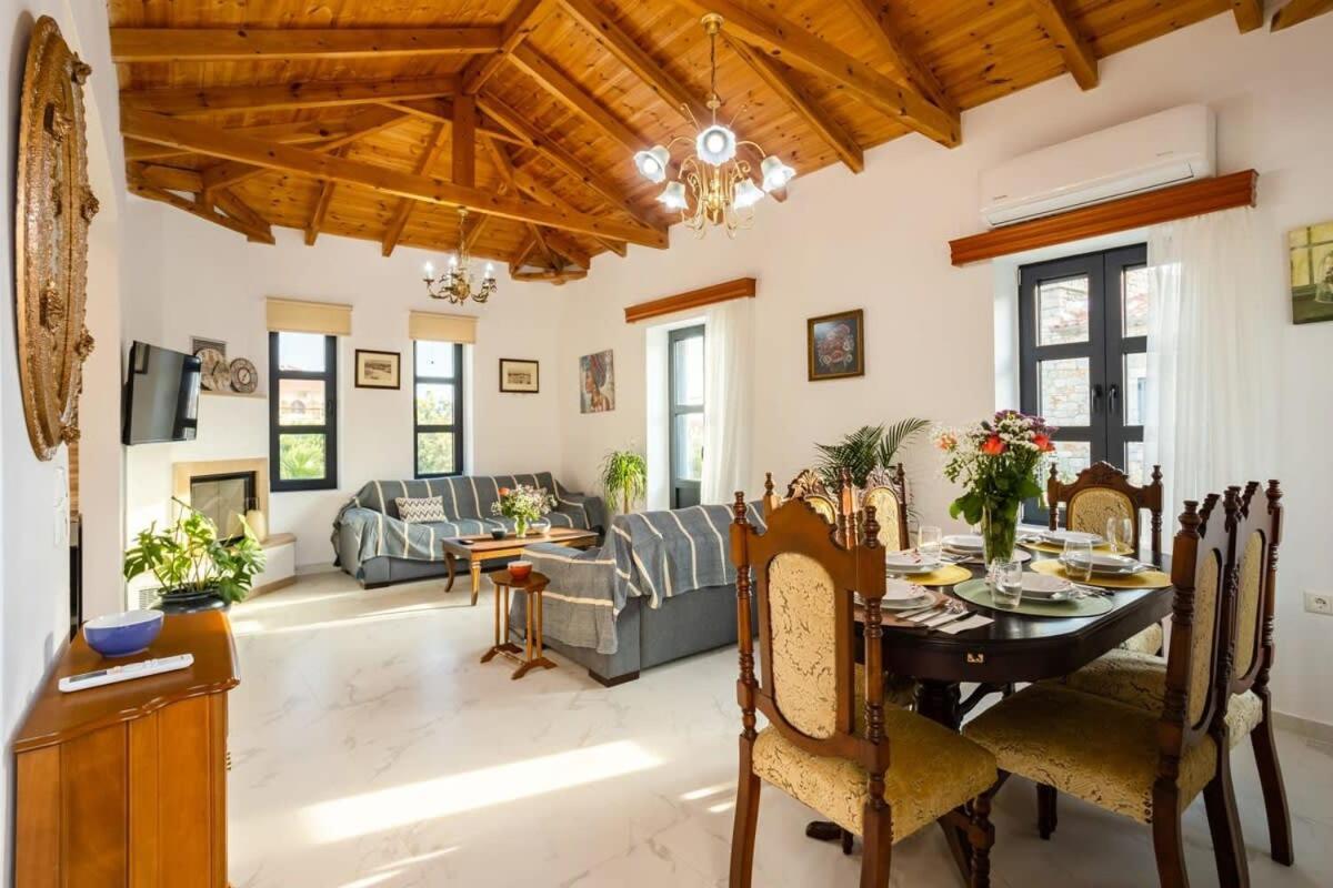 Mani Stone Built Home A Breath Away To The Sea 斯陶帕 外观 照片